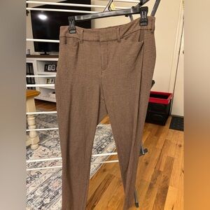 Old Navy Women’s Pixie Skinny High-Rise Pants